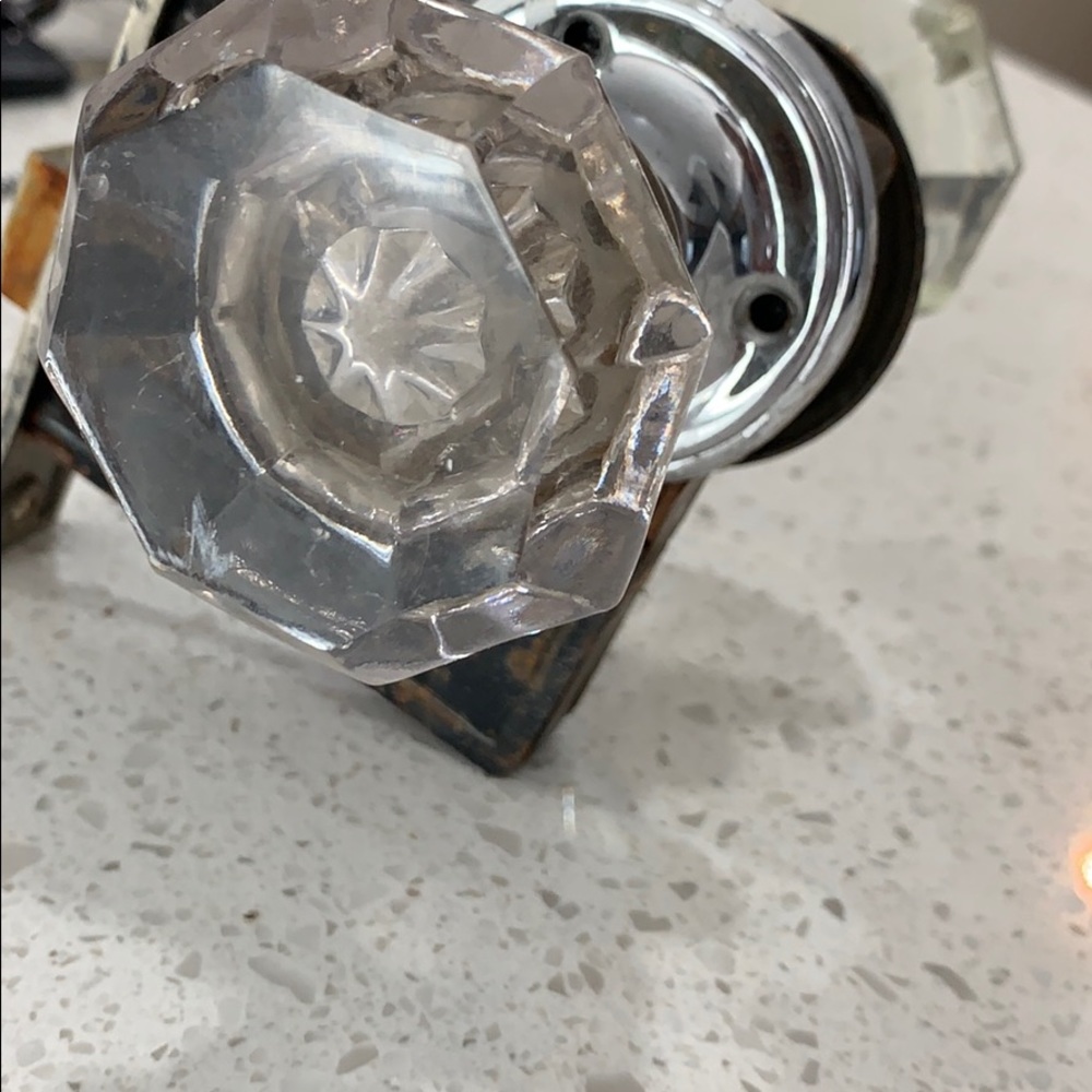 Vintage glass knobs with hardware - Picture 6 of 8
